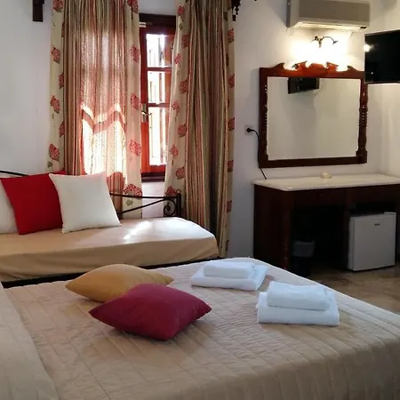 βίλλα όρσα 2* Σκιάθος Πόλη