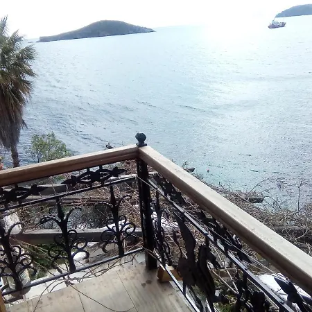 Ξενοδοχείο βίλλα όρσα Σκιάθος Πόλη