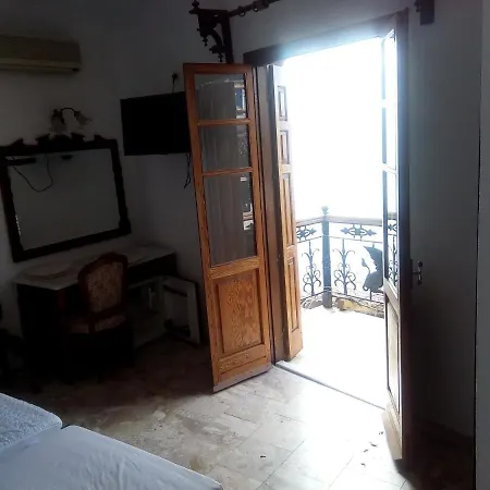 Ξενοδοχείο βίλλα όρσα 2*