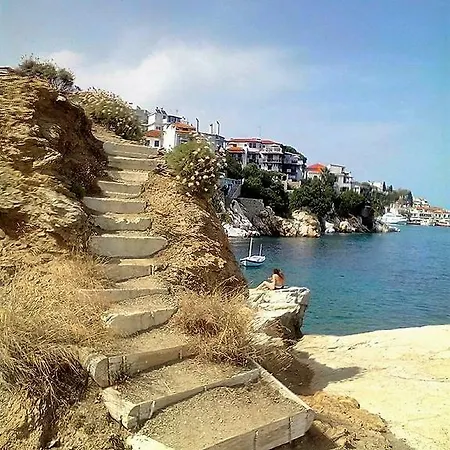 Ξενοδοχείο βίλλα όρσα Σκιάθος Πόλη