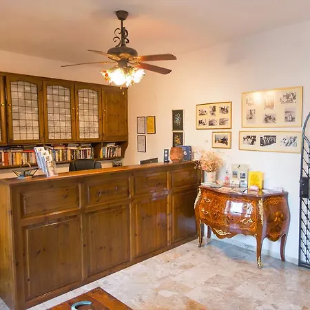 βίλλα όρσα Σκιάθος Πόλη